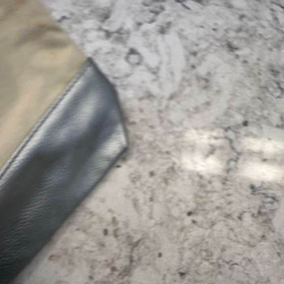 Paula's Choice Skincare Make-up bag - Picture 4 of 8